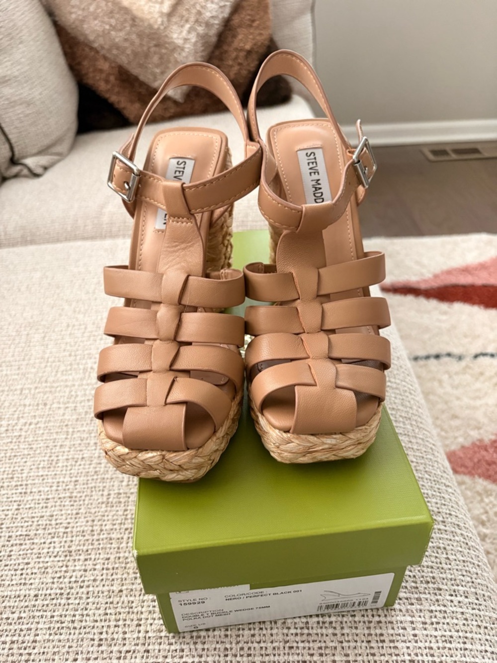 ✨Steve Madden (NWT) Woven Platform Sandals Size 6✨